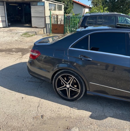 Mercedes-Benz E 350 3.0D