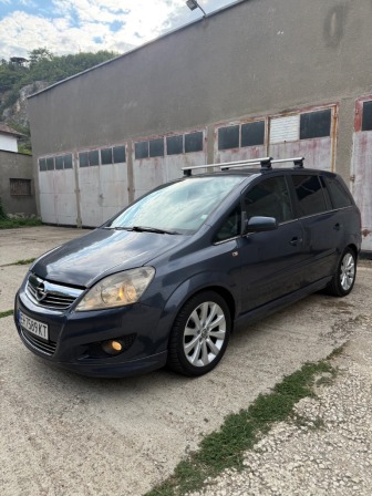 Opel Zafira 1.9-120/7места