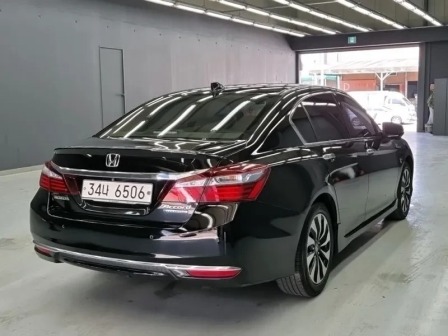 Honda Accord 2.0 HYBRID