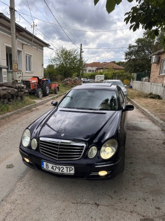 Mercedes-Benz E 320 3.2