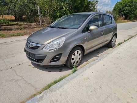 Opel Corsa 1.2 бензин
