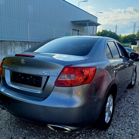 Suzuki Kizashi 2.4i Швейц.4x4