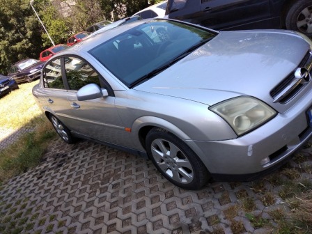 Opel Vectra 2.2i
