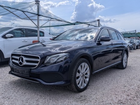Mercedes-Benz E 220 4matic Al TERRA