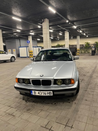 BMW 520 e34