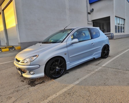 Peugeot 206 2.0 GTi