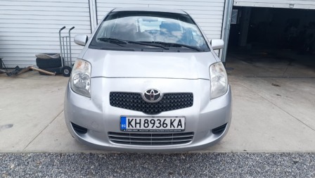Toyota Yaris 1.0 Бензин