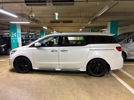 Kia Carnival PREM- PANORAMA