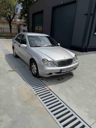 Mercedes-Benz C 180
