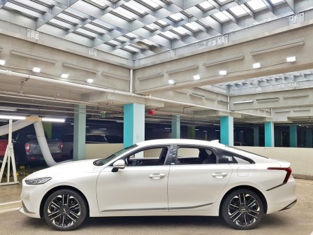 Kia K 9 SPECS EDDITION