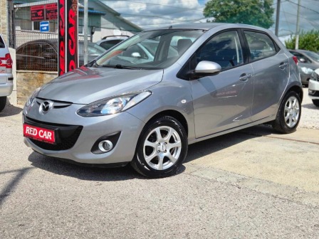 Mazda 2 1.3i 75ps