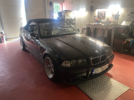 BMW 320 E36