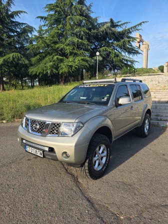 Nissan Pathfinder 2.5 171 к.с.