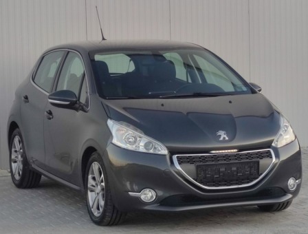 Peugeot 208 1.4i*