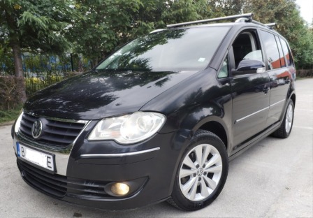 VW Touran 1.9 TDI. 6ск.