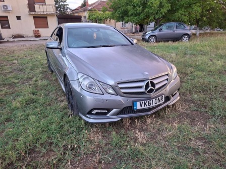 Mercedes-Benz E 220 AMG PACK