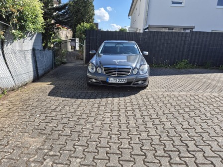 Mercedes-Benz E 320
