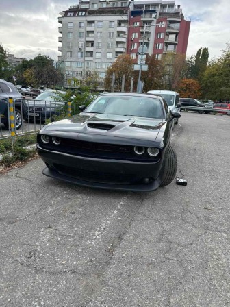 Dodge Challenger HEMI