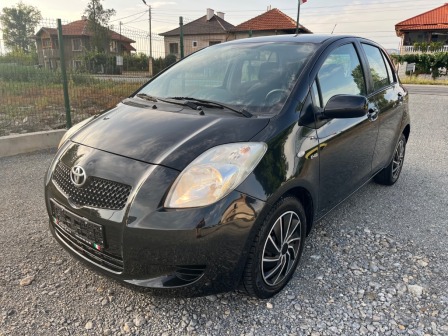 Toyota Yaris 1.4d Автоматик
