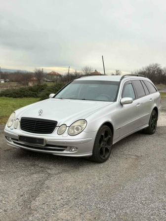 Mercedes-Benz E 320 3.2