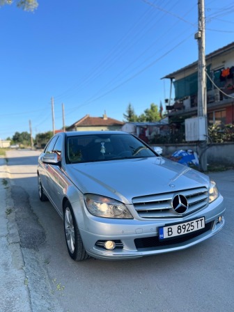 Mercedes-Benz C 220