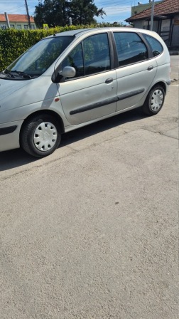 Renault Scenic 1.6 107кс