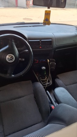 VW Golf 1.6