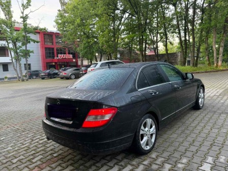 Mercedes-Benz C 220