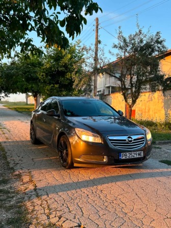 Opel Insignia 1.8