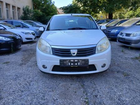 Dacia Sandero 1.6i90kc клима