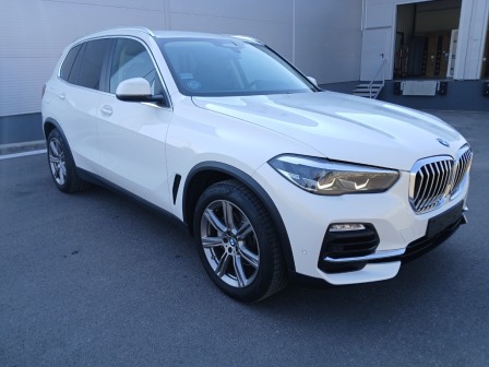 BMW X5 3.0д 2020г