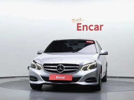 Mercedes-Benz E 300 AVANGARDE