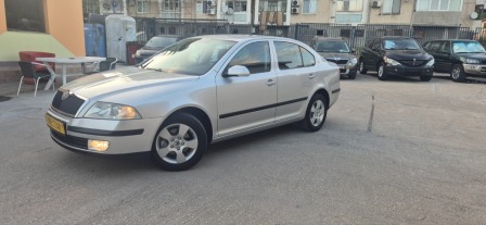 Skoda Octavia 1.6-FSI*Клима*