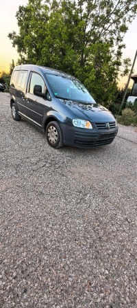 VW Caddy 1,6i