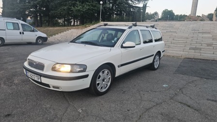 Volvo V70 2.0T бензин