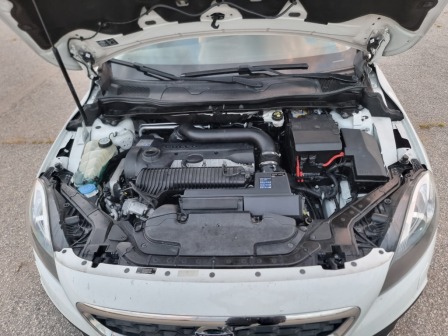Volvo V40 2.0, 5 цил.