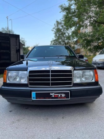 Mercedes-Benz 124
