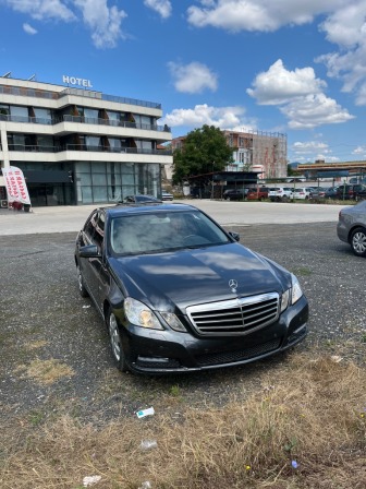 Mercedes-Benz E 220