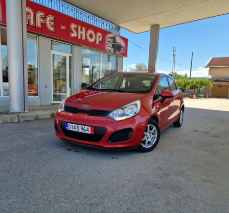 Kia Rio 1.2 бензин 85кн