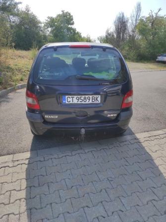 Renault Scenic 1.6i 110 кс