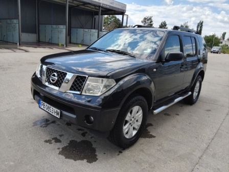 Nissan Pathfinder 6+1