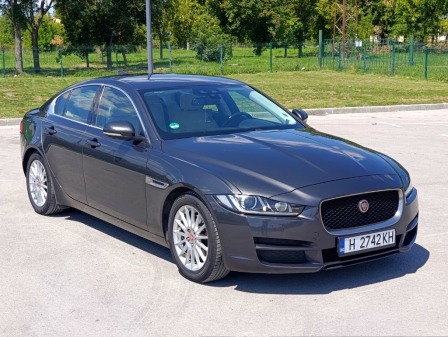 Jaguar XE 2.0 Prestige