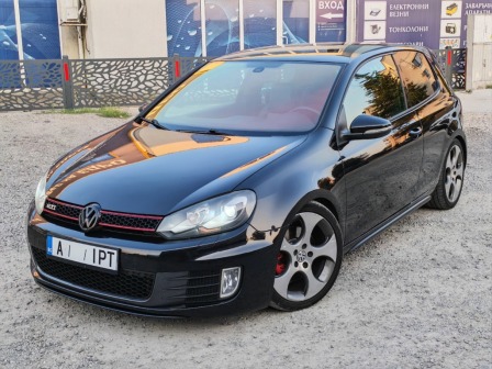 VW Golf GTI 2.0TSI 211