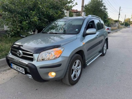 Toyota RAV 4 2.2 136