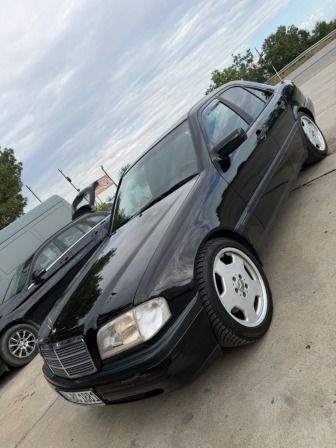 Mercedes-Benz C 180