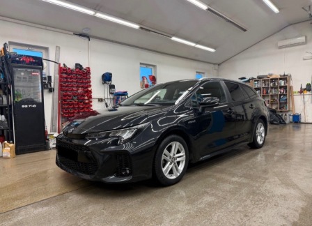 Suzuki Swace 1.8 hybrid 122к
