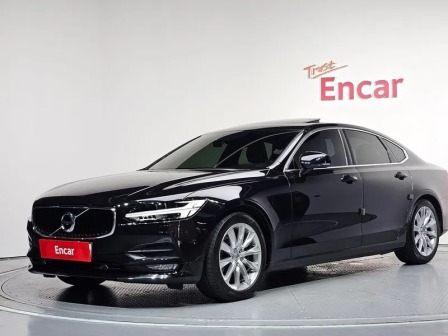 Volvo S90 T5 MOMENTUM