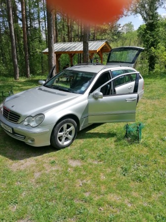 Mercedes-Benz C 220