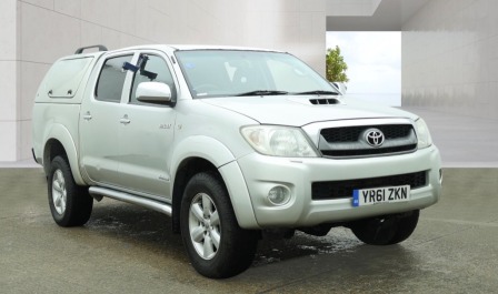 Toyota Hilux Invincible AUTO
