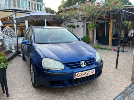 VW Golf 1.6i